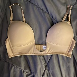 Deep Plunge Nude Bra To Be In Style New 38C